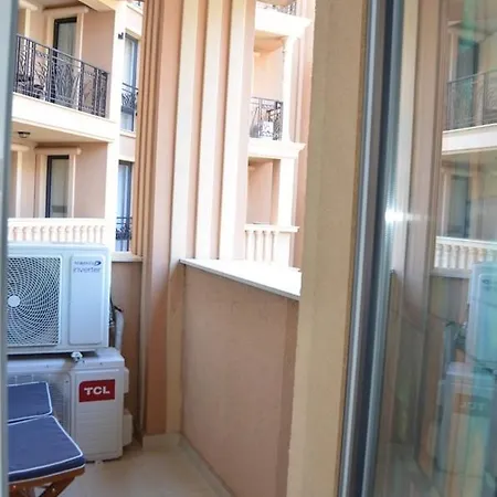 Aphrodite Gardens Apartament *